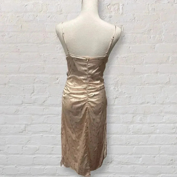 NWT Fashion Nova Midi Dress Cream with Floral Pattern Size Medium - Picture 3 of 8